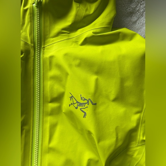 Arc'teryx Jackets & Blazers - Yellow Arcteryx jacket. Womens size Medium!
